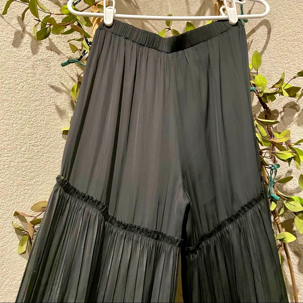 Current Air Pleated Pant